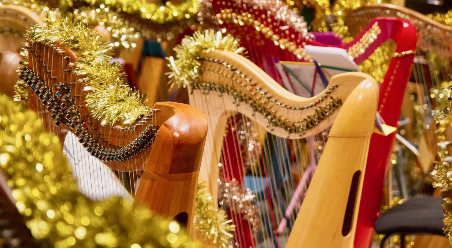 Harps on sale of gold