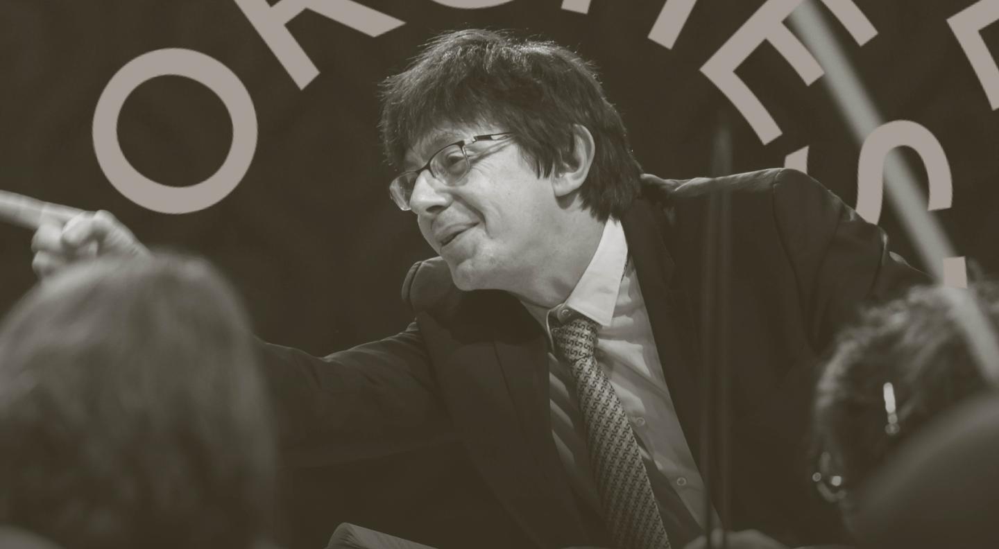 Vaclav Luks conducts the SCO