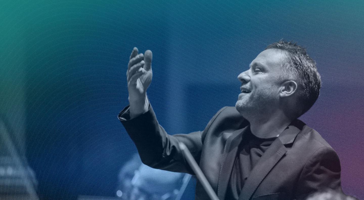 Steve Reich plus conductor directs the orchestra