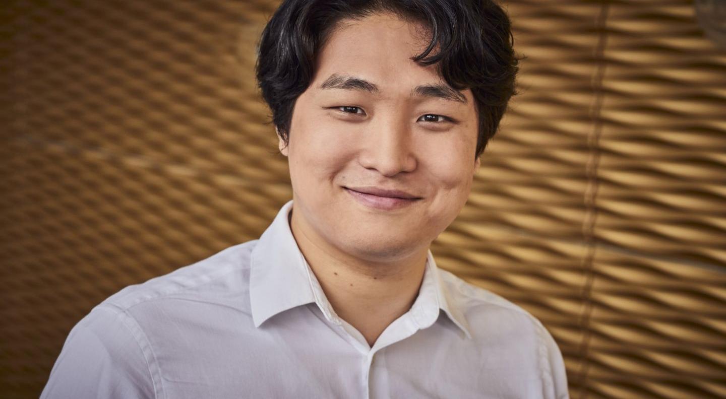 an image of musician sungho kim